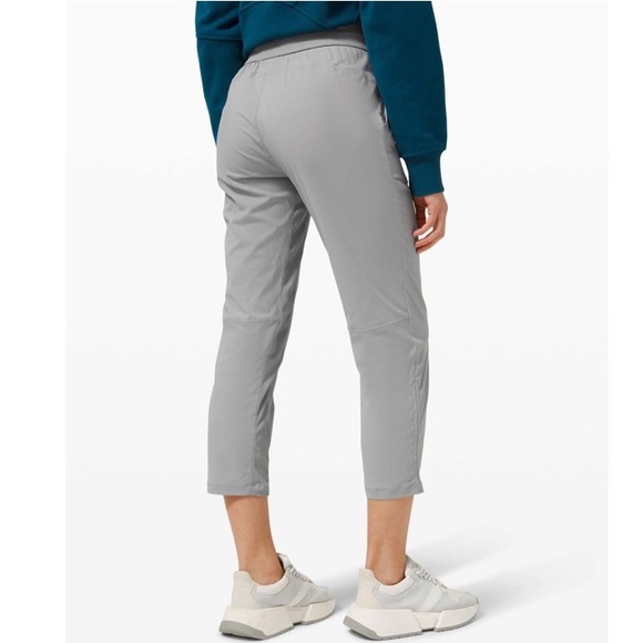 Lululemon 2021 Beyond the Studio Crop Pants in 
Rhino Grey Size 4 Style W6BJBS - Picture 4 of 16